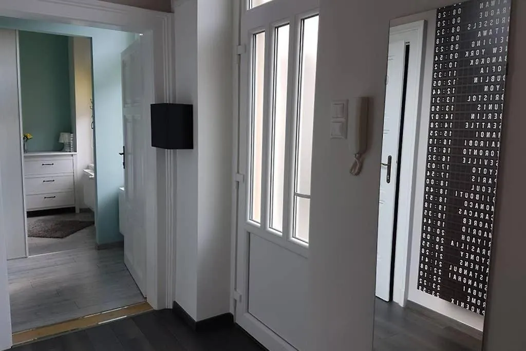 Cozy Design Downtown Apartment Budapest